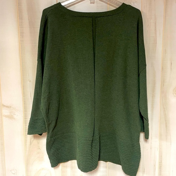 Cyrus Green Ribbed 3/4 Sleeve Drop Shoulder Sweater With Center Pleat Sz 2X - Picture 2 of 7